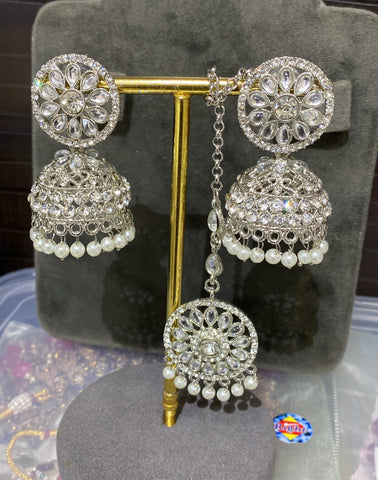 Beautiful designer earrings with tikka/ bindi