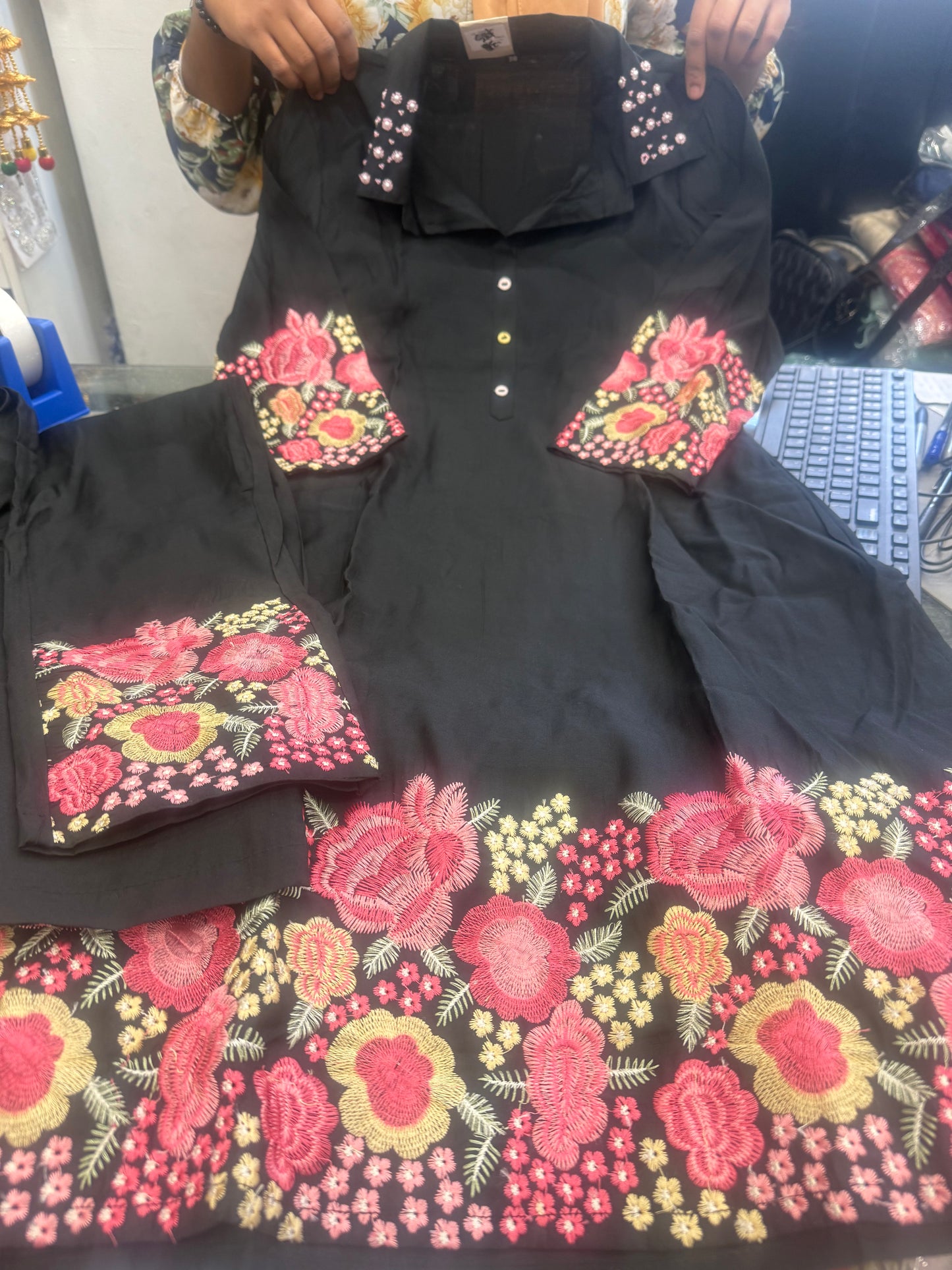 Beautiful designer cord set style