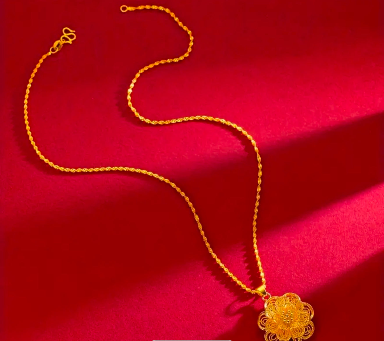 Beautiful designer chain with pendant