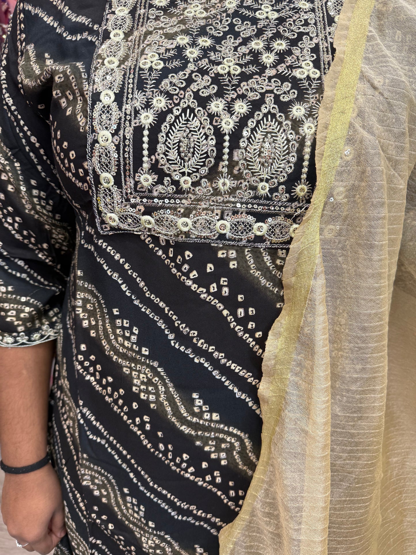 Beautiful designer straight Pakistan style suit