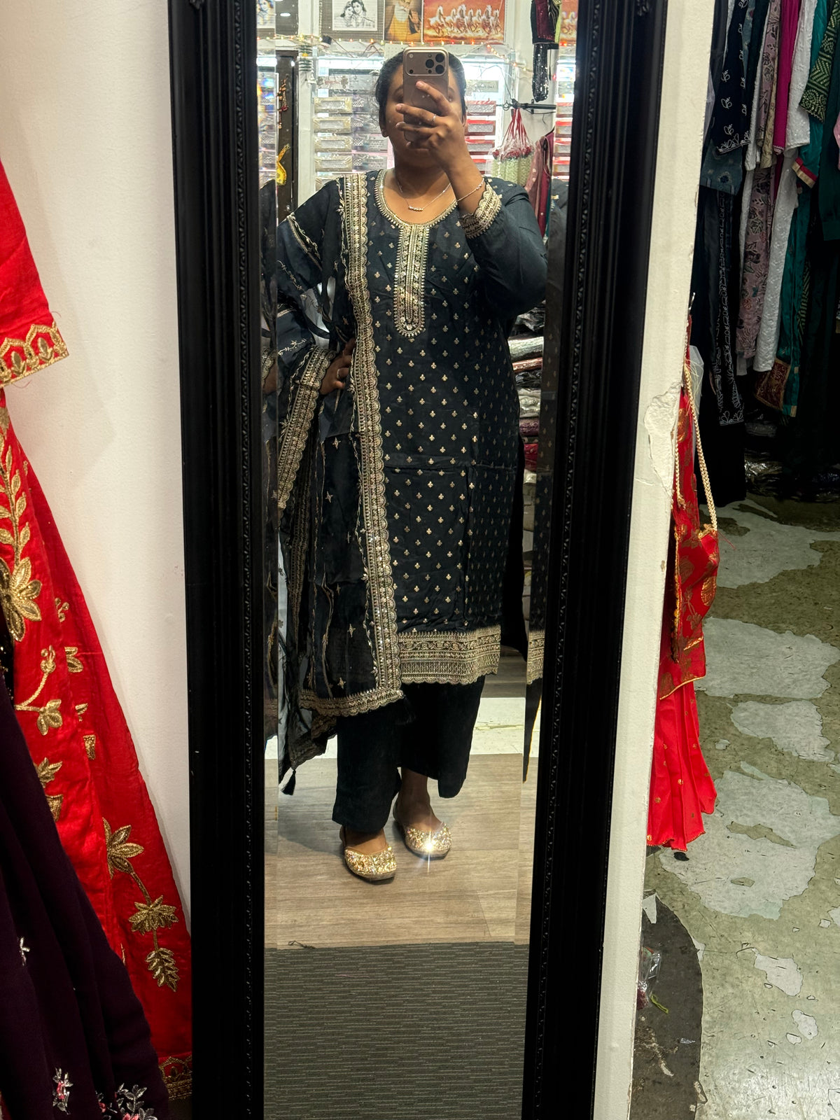 Beautiful designer Pakistani style suit