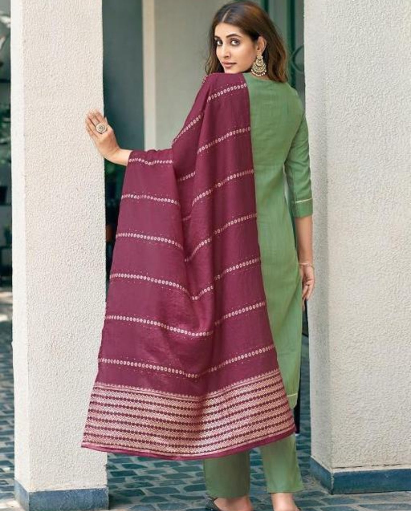 Beautiful designer Kurti pants & dupatta