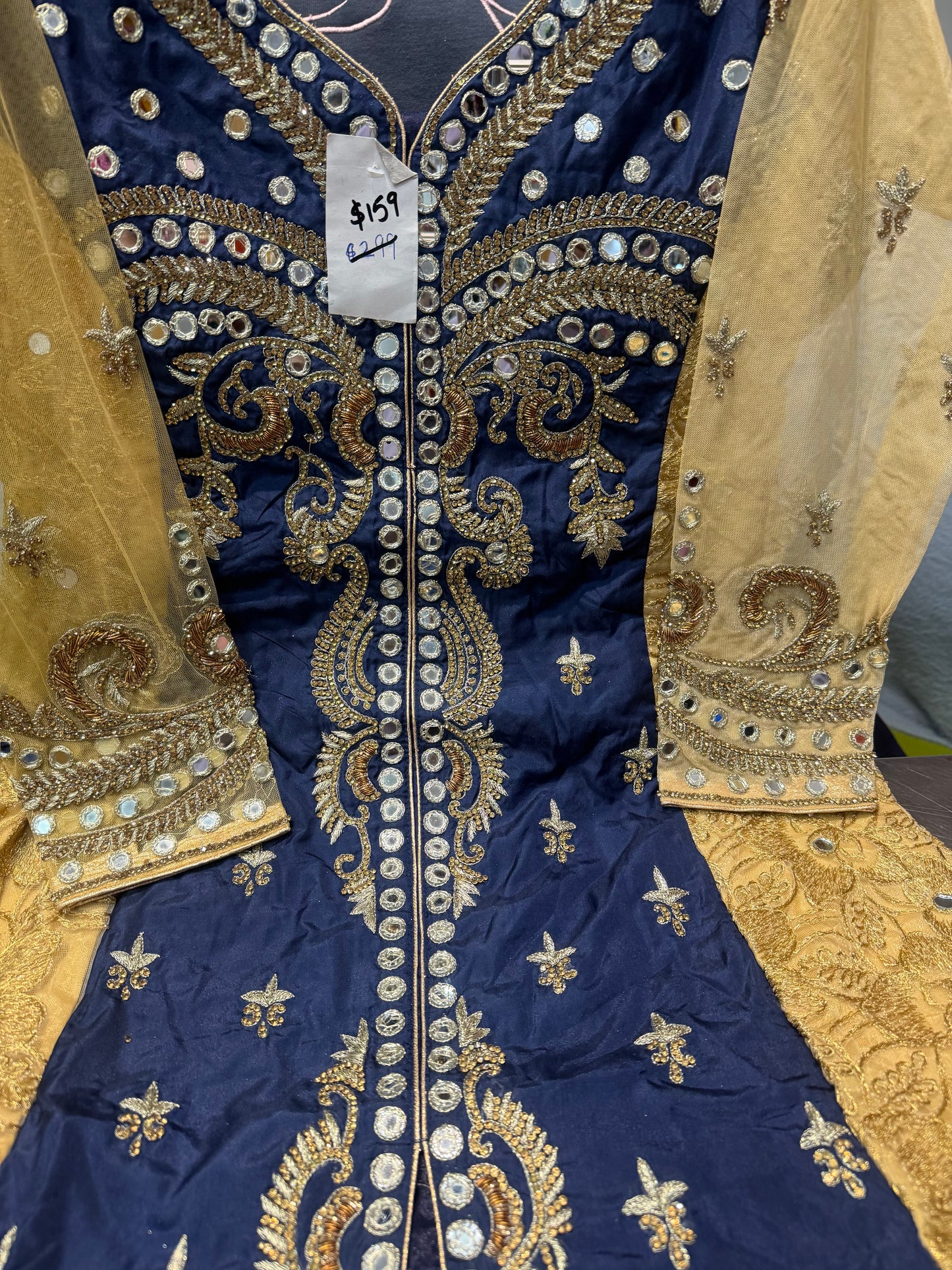 Beautiful designer 2 piece shirt with leggings
