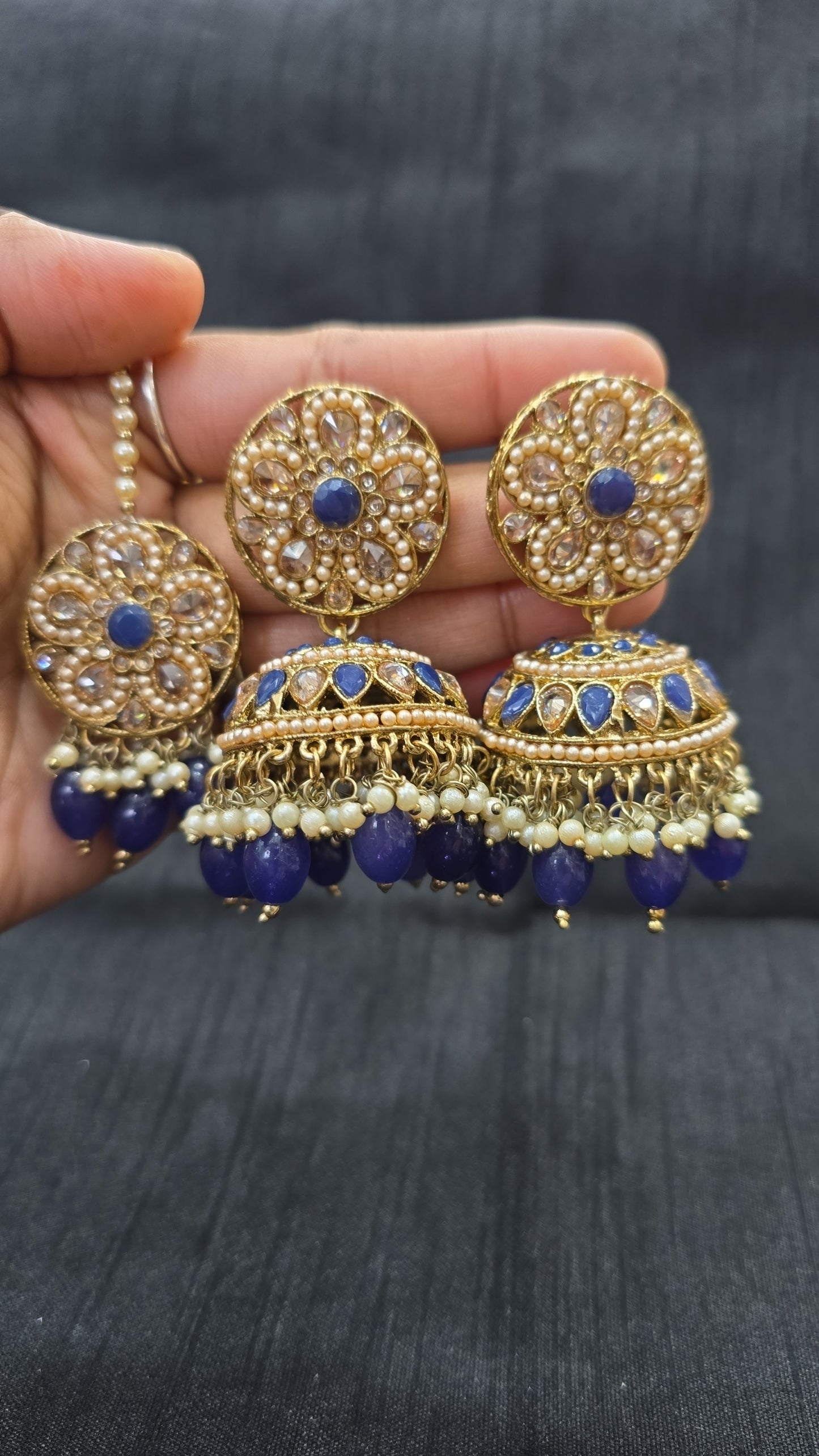 Beautiful designer jhumki earing with tikkah