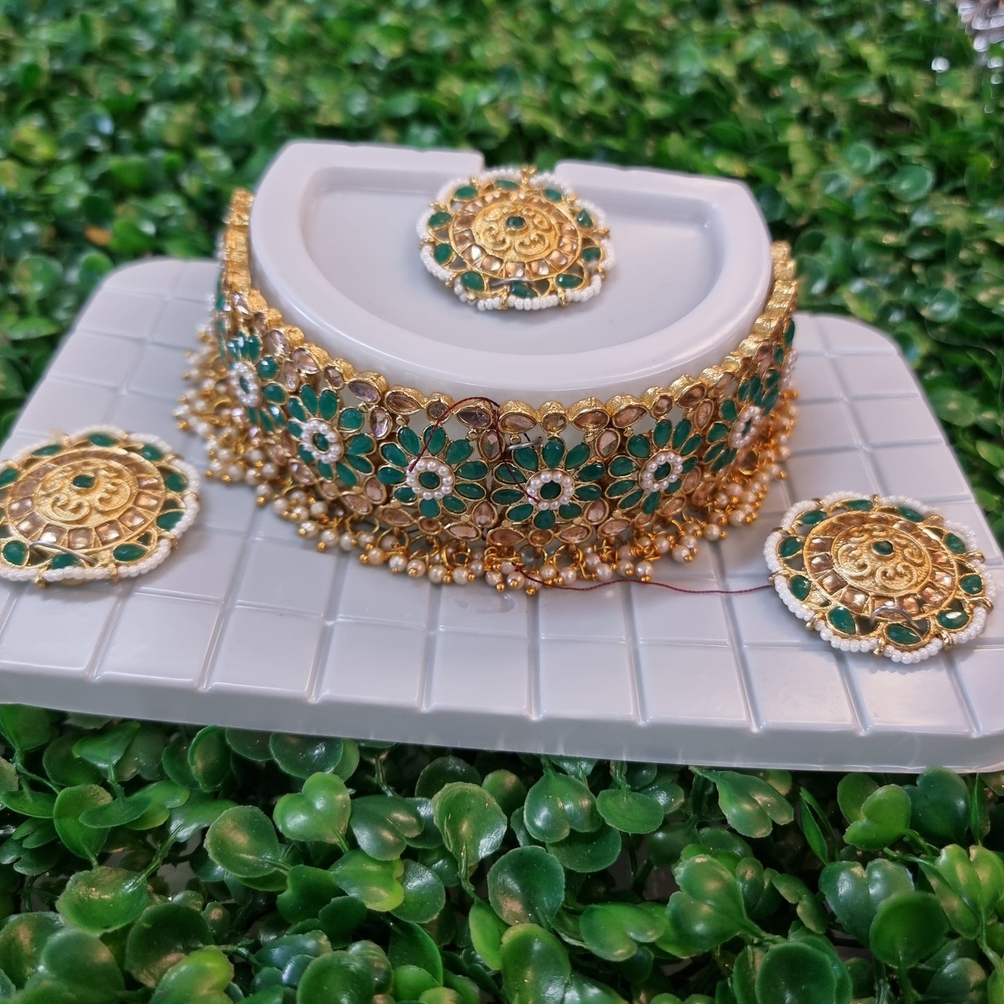Beautiful designer choker set with studs earrings n tikkah