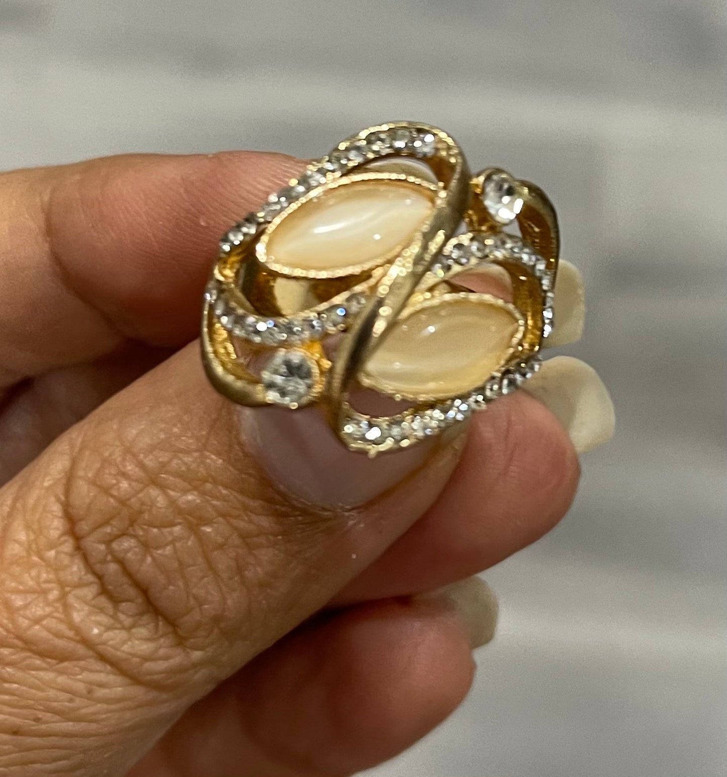 Beautiful adjustable ring