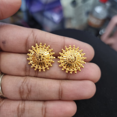 Beautiful gold plated stud earings