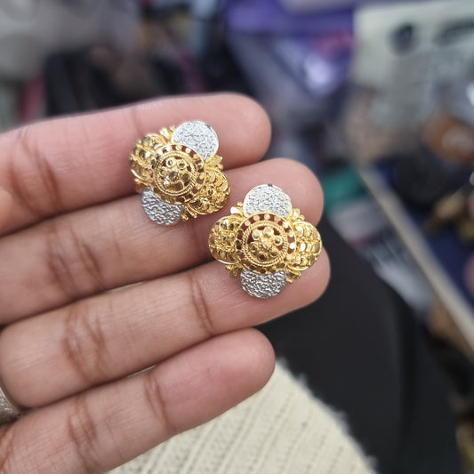 Beautiful gold plated stud earings