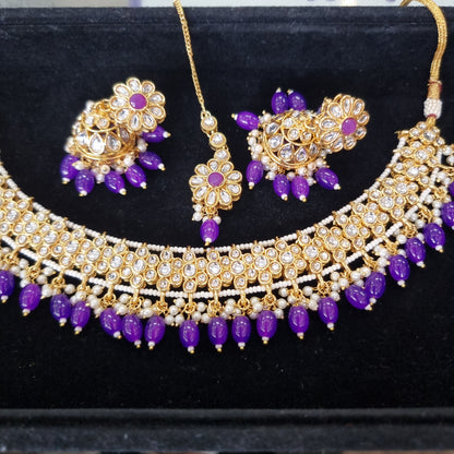 Beautiful necklace set with beads