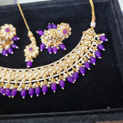 Beautiful necklace set with beads