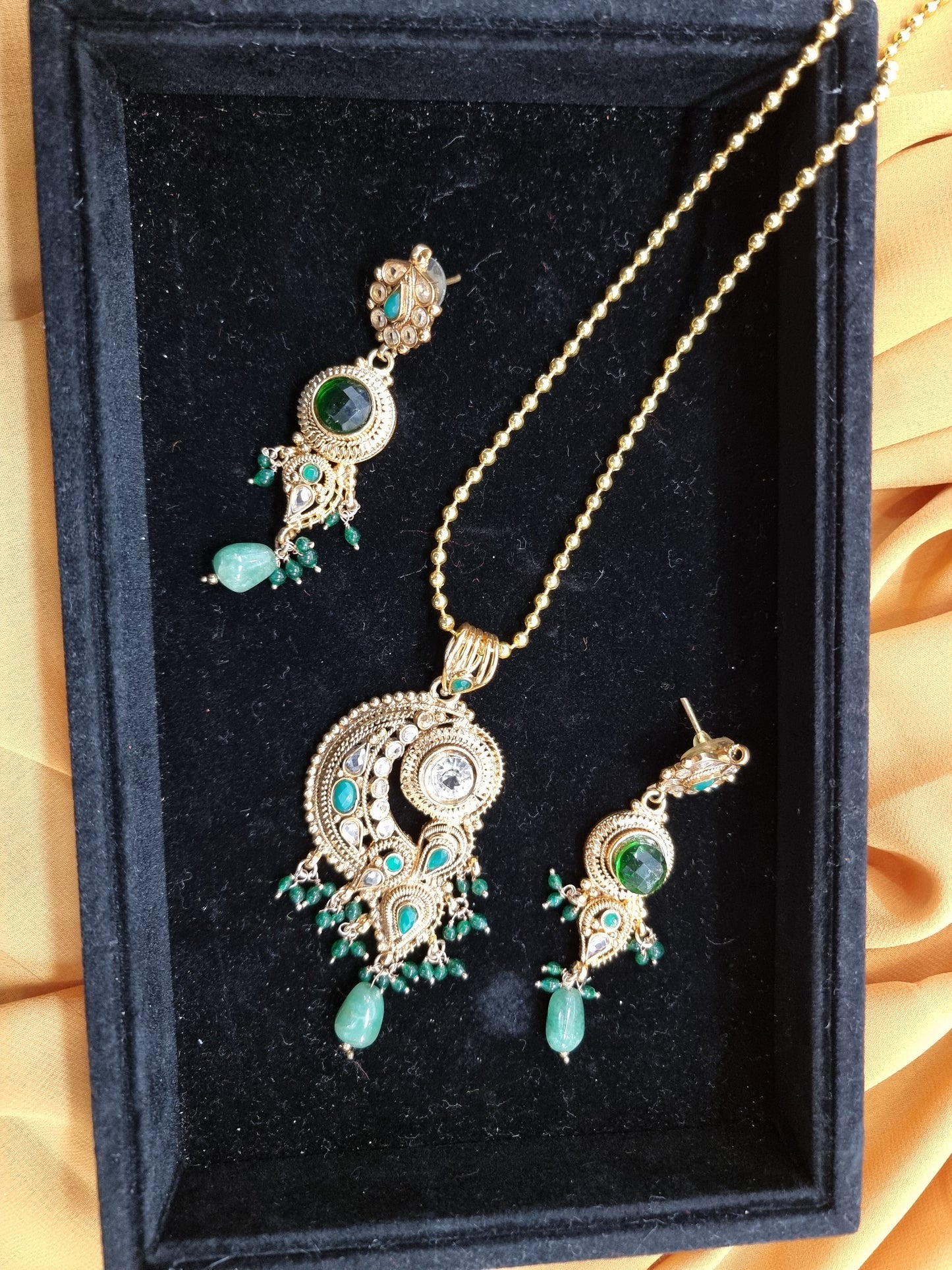 Beautiful designer necklace set