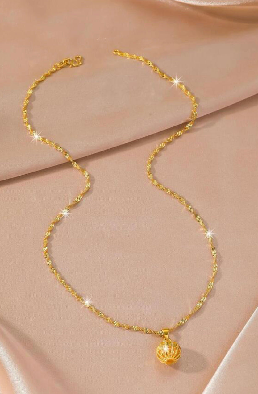 Beautiful designer chain necklace with pendant