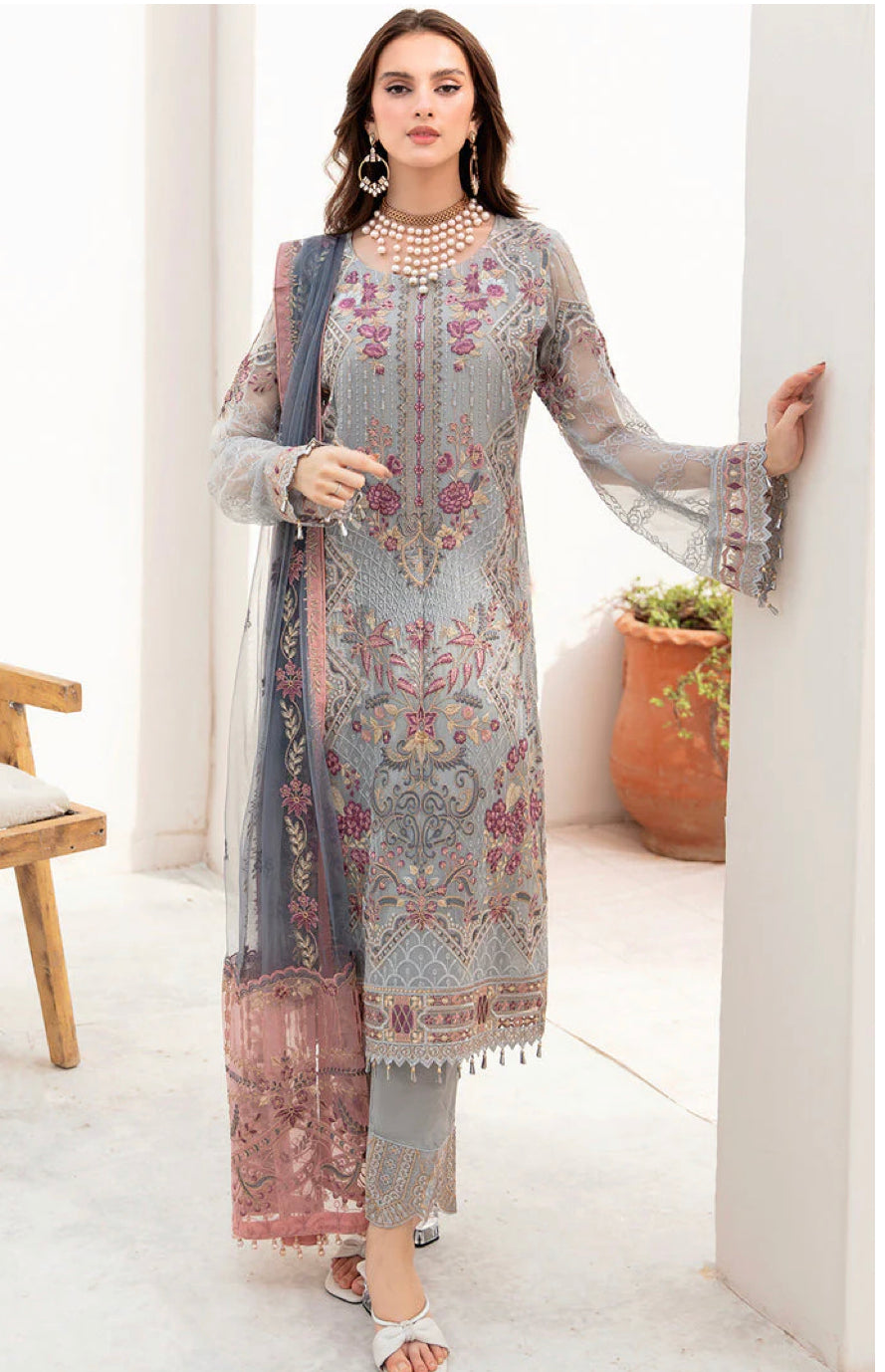 Beautiful designer Pakistani style suit