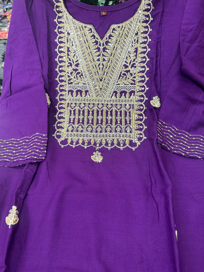 Beautiful designer Pakistani style suit