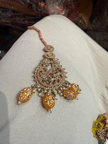 Beautiful designer bindi/tikka only
