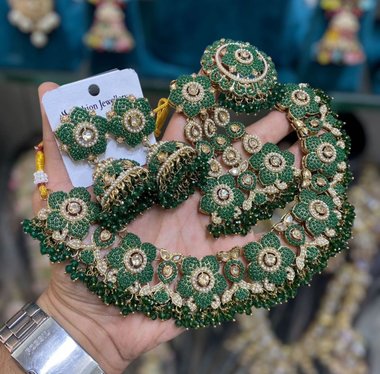 Beautiful designer Pakistani style necklace set with matching earrings bindi & passa