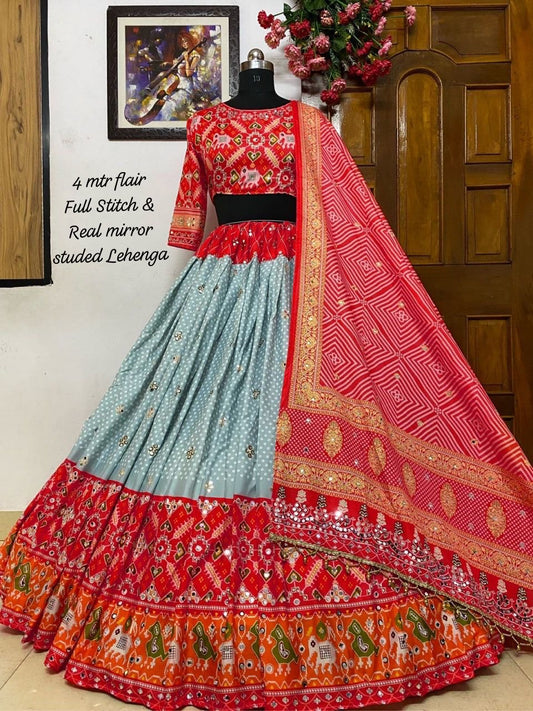 Beautiful designer lengha choli for navratri