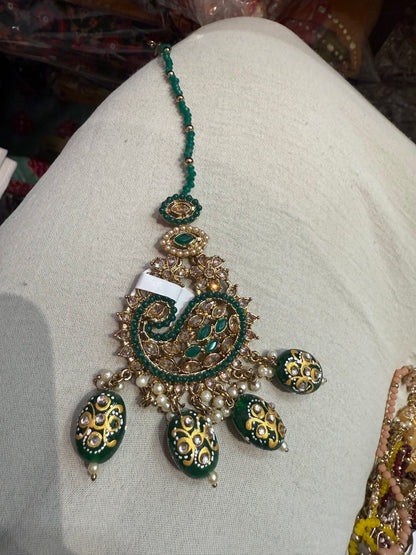 Beautiful designer bindi/tikka only