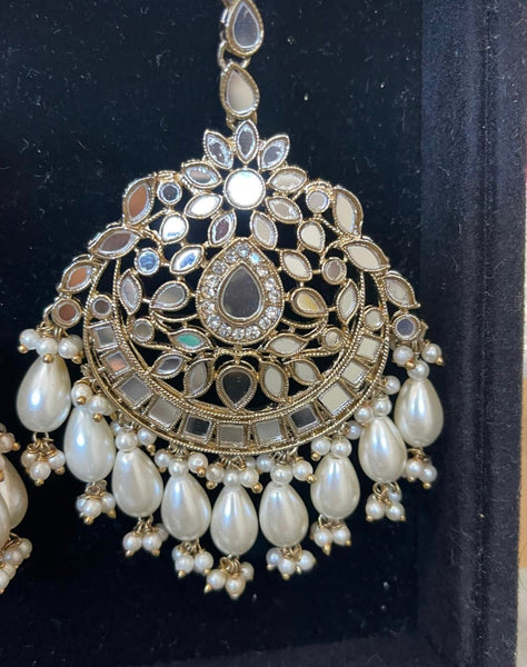 Beautiful mirror bahubali earrings & bindi/tikka