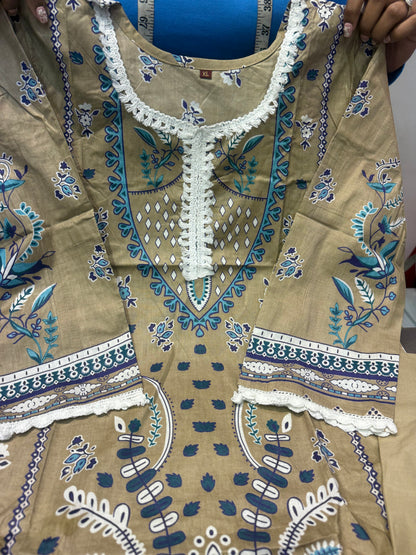 Beautiful designer Pakistani style suit