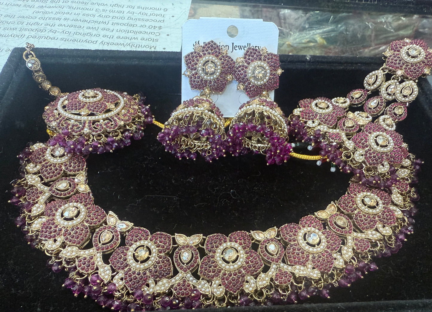 Beautiful designer Pakistani style necklace set with matching earrings bindi & passa