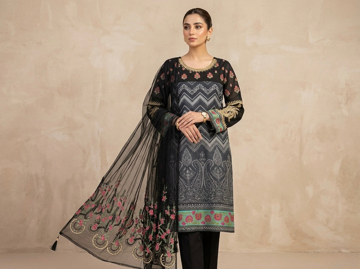 Beautiful designer pakistani suit