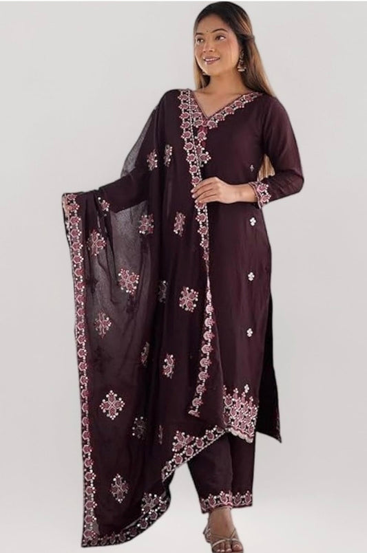 Beautiful designer Pakistani style suit