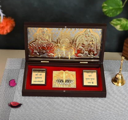 Beautiful Gold Plated Shree Dhan Laxmi Kuber Charan Paduka Yantra | Devotional Prayer Box | Wooden Momento Decorative Showpiece Box Packing| Diwali Gifting Charan Paduka (Shree Dhan Laxmi Kuber)