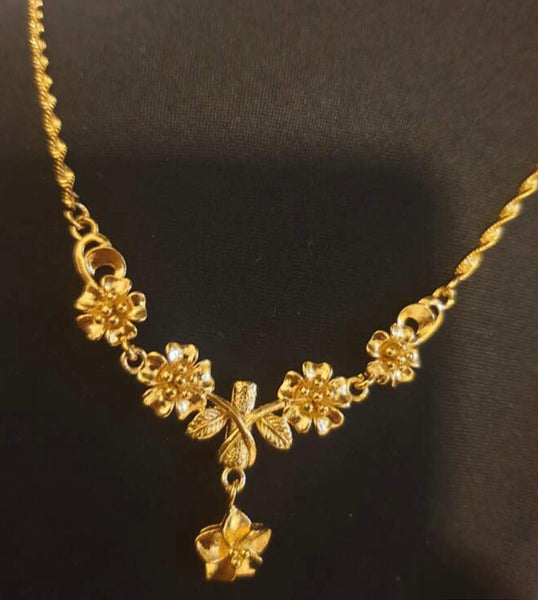 Beautiful designer chain necklace with pendant