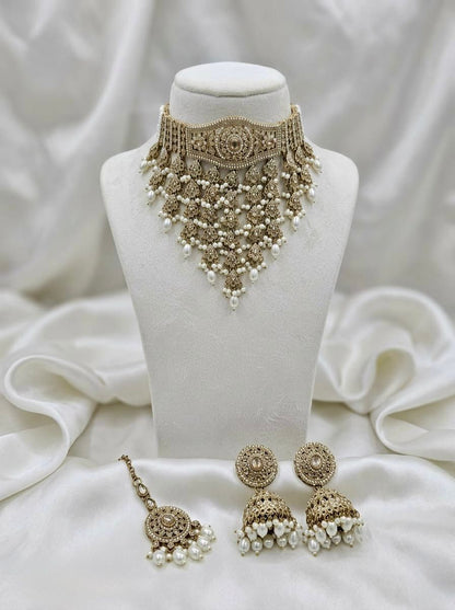 Beautiful designer necklace set