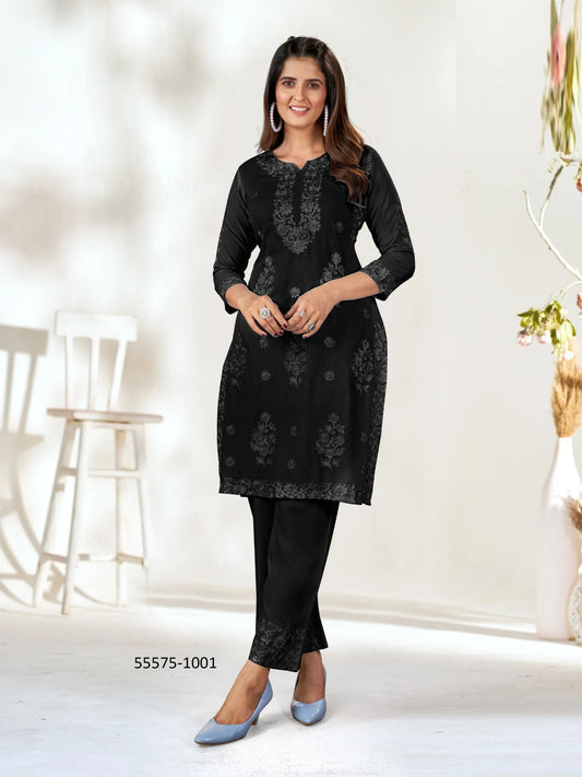 Beautiful designer lucknowi Embroidery Kurti with pants