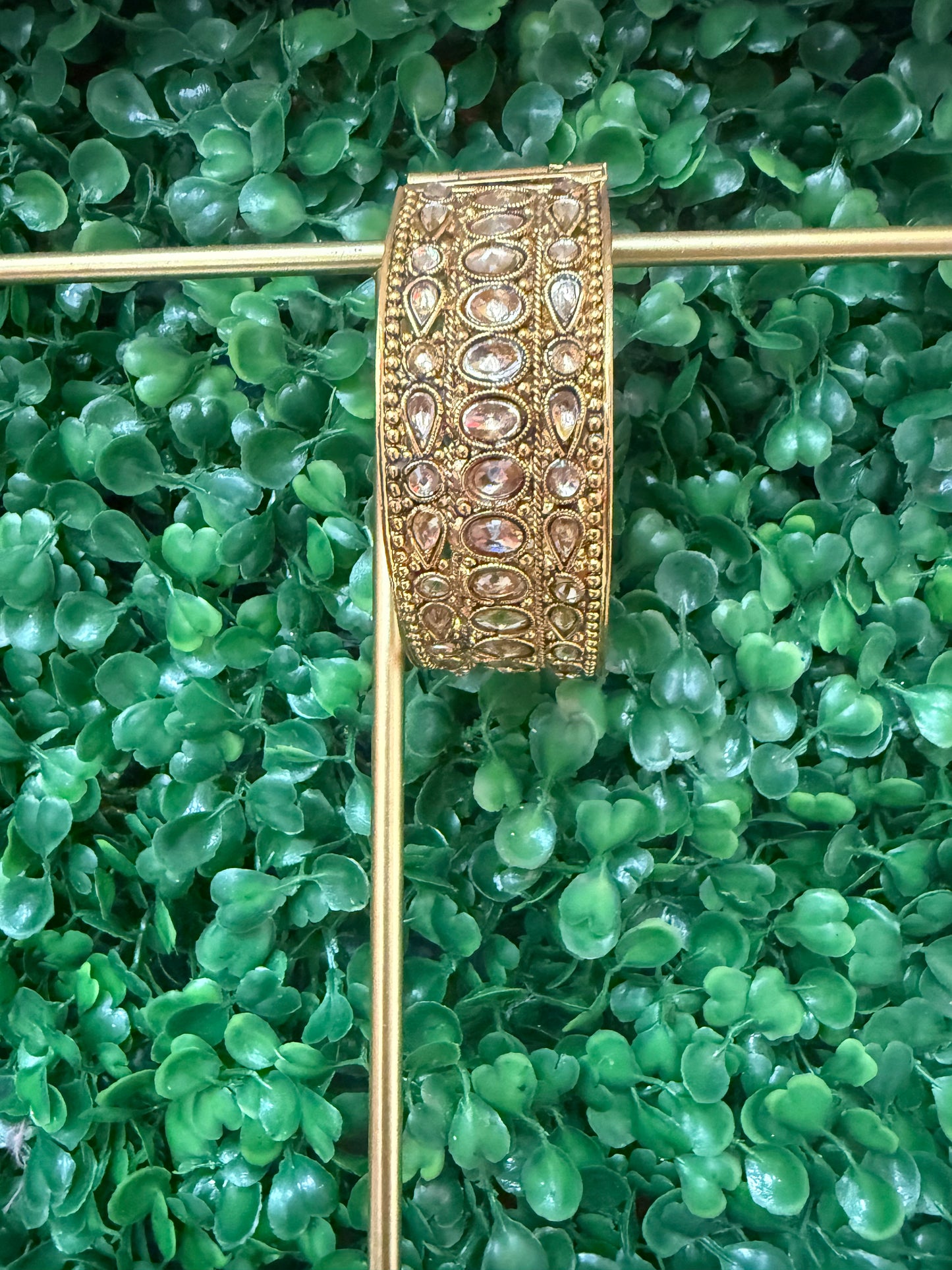 Beautiful designer gold plated screw Kara’s