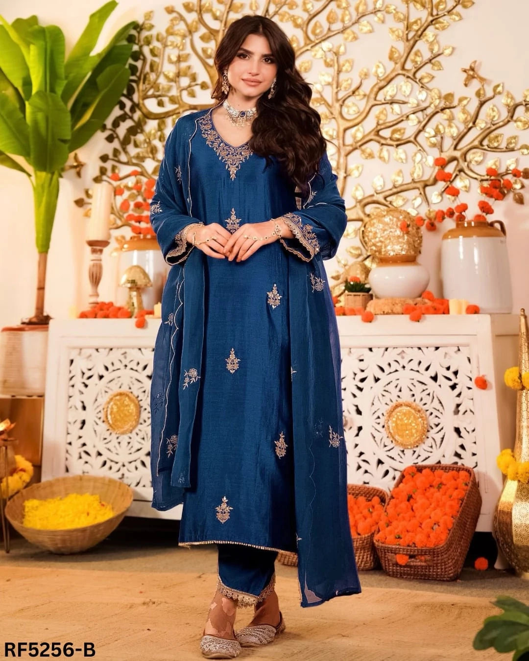 Beautiful designer Embroidered Vichhitra Silk Suit Set!