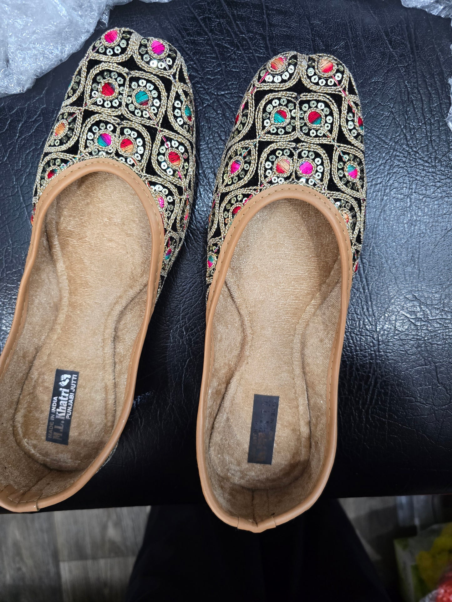 Beautiful designer jutti/shoes