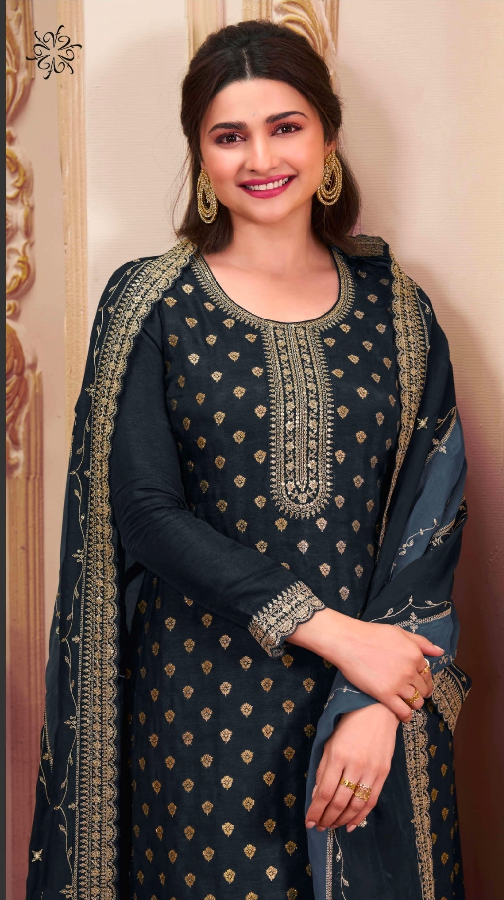 Beautiful designer Pakistani style suit