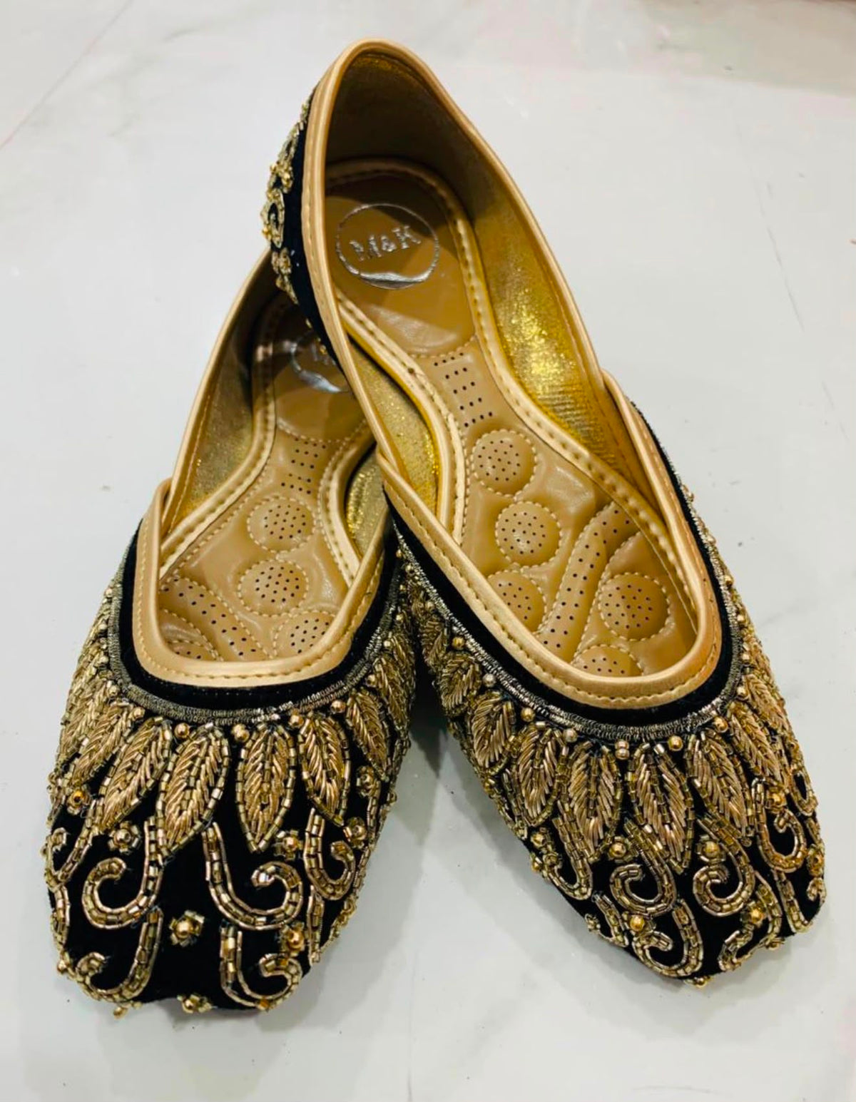 Beautiful designer jutti/shoes