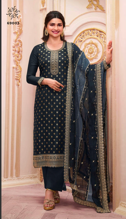 Beautiful designer Pakistani style suit