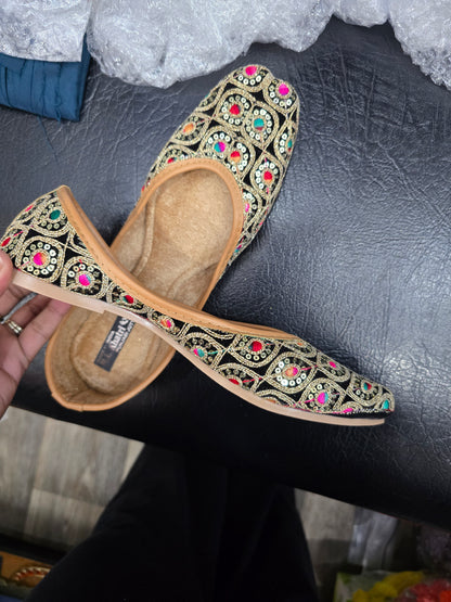 Beautiful designer jutti/shoes