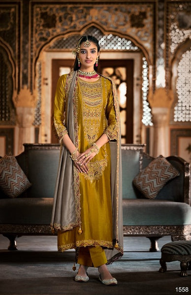 Beautiful designer ethnic pakistani suit