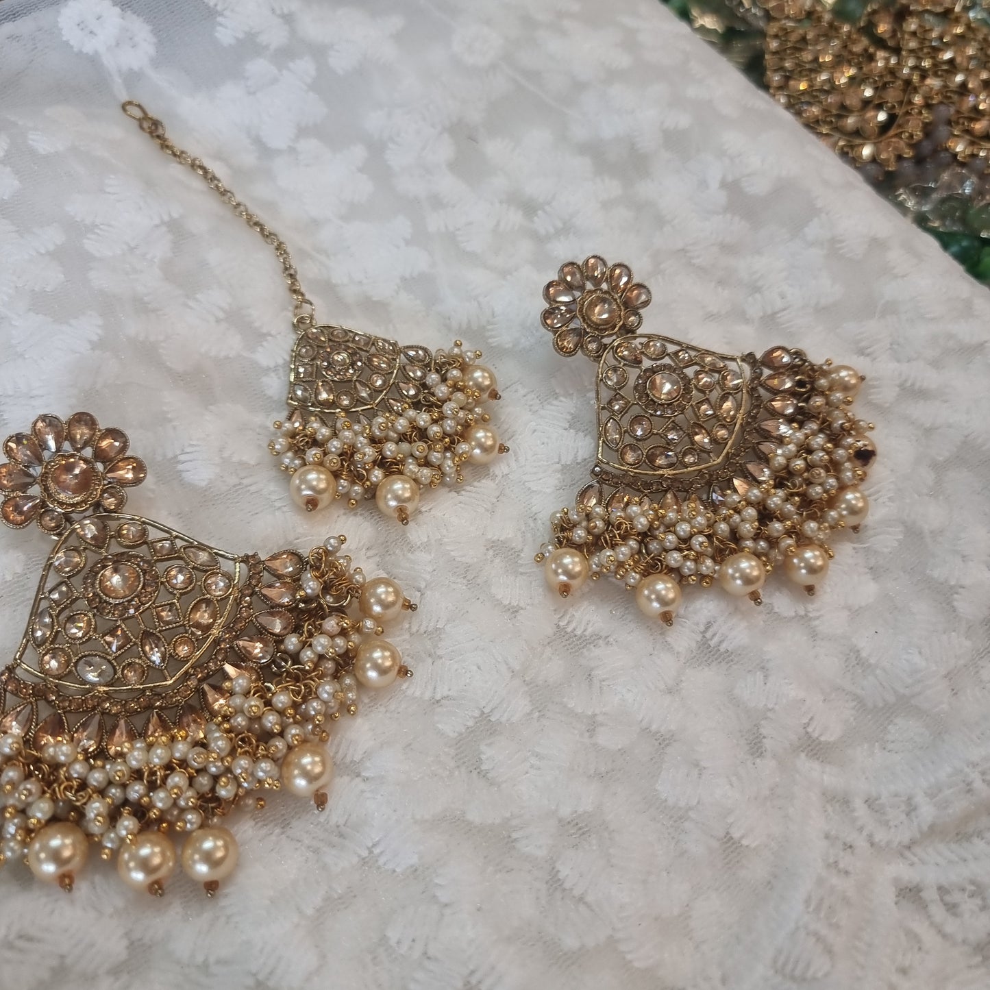 Beautiful designer earring with tikkah