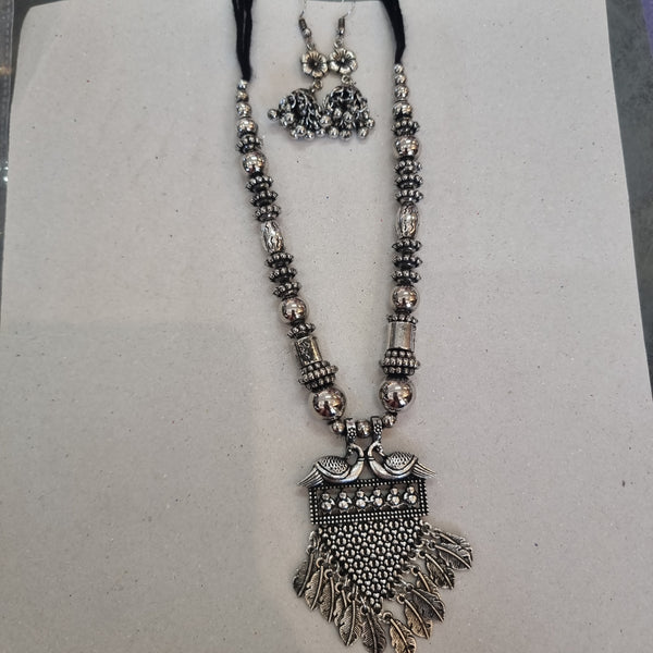 Beautiful designer necklace set