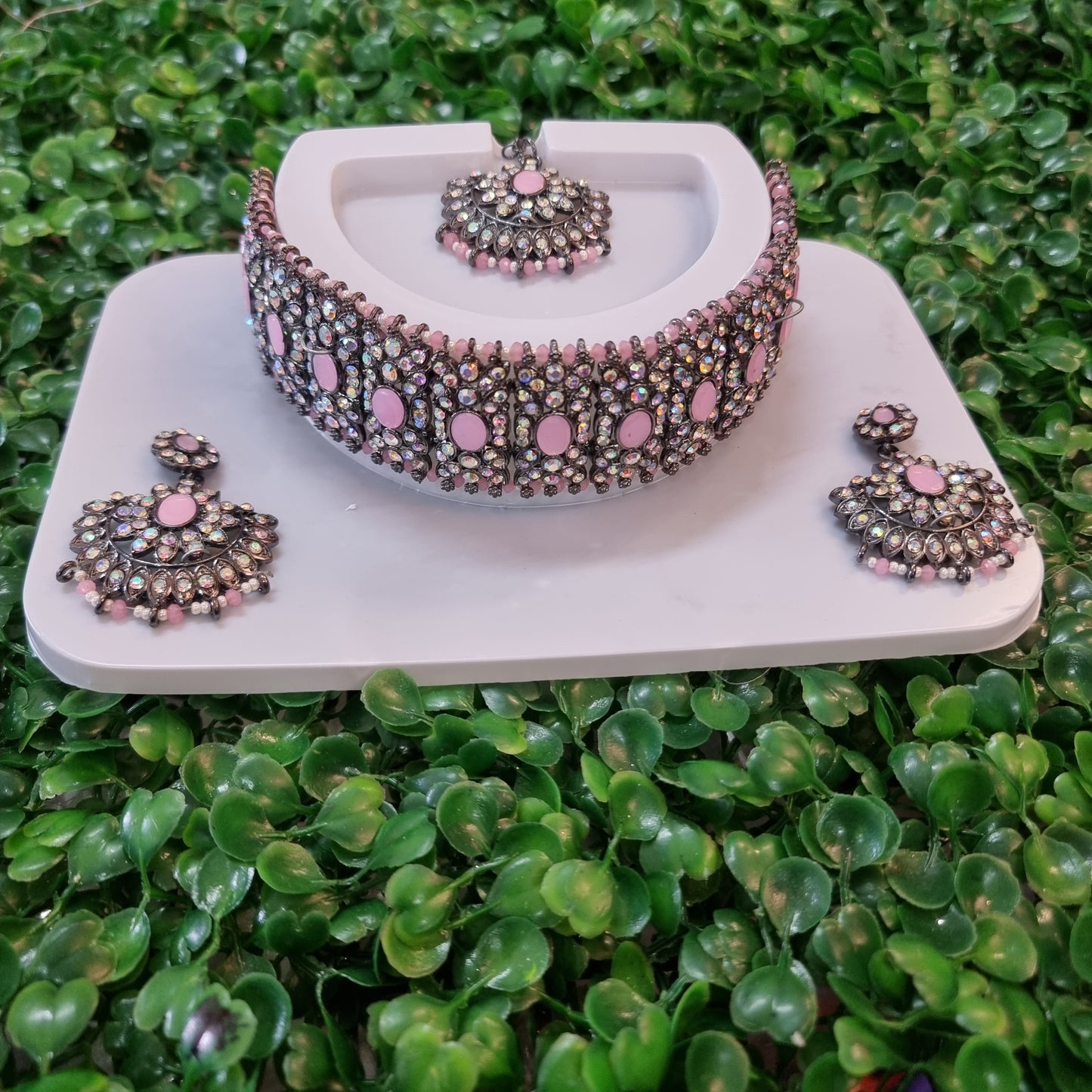 Beautiful designer choker set