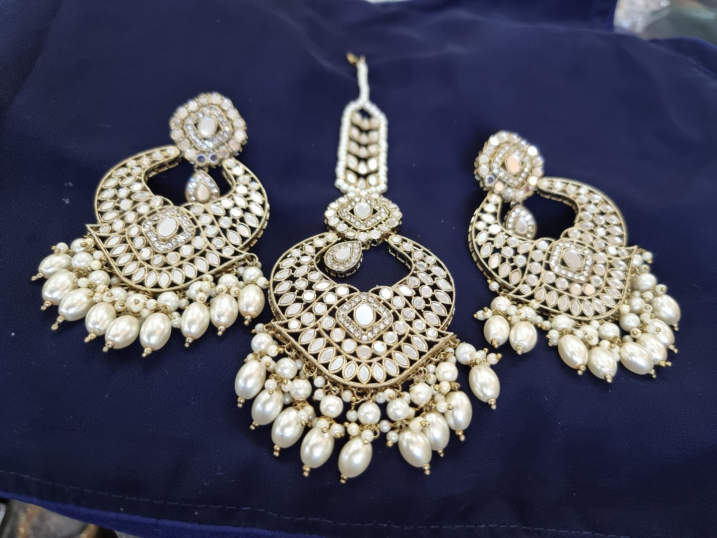 Beautiful designer mirror earing tikkah