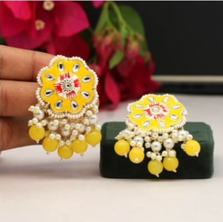 Beautiful designer stud earing