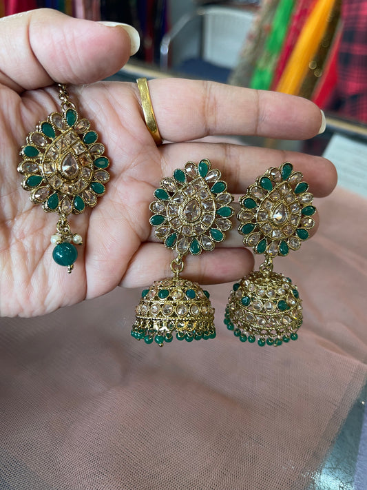 Beautiful designer earing with tikkah