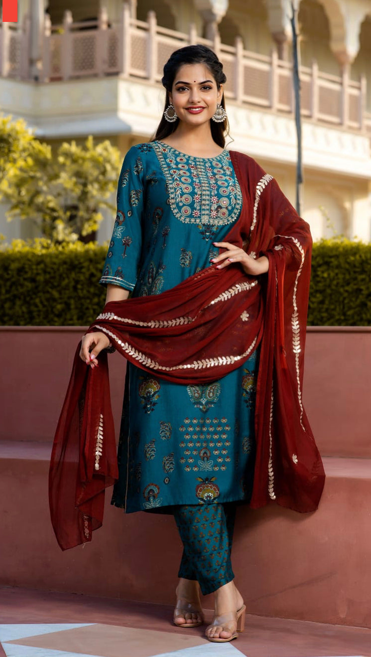 Beautiful designer Pakistani style suit