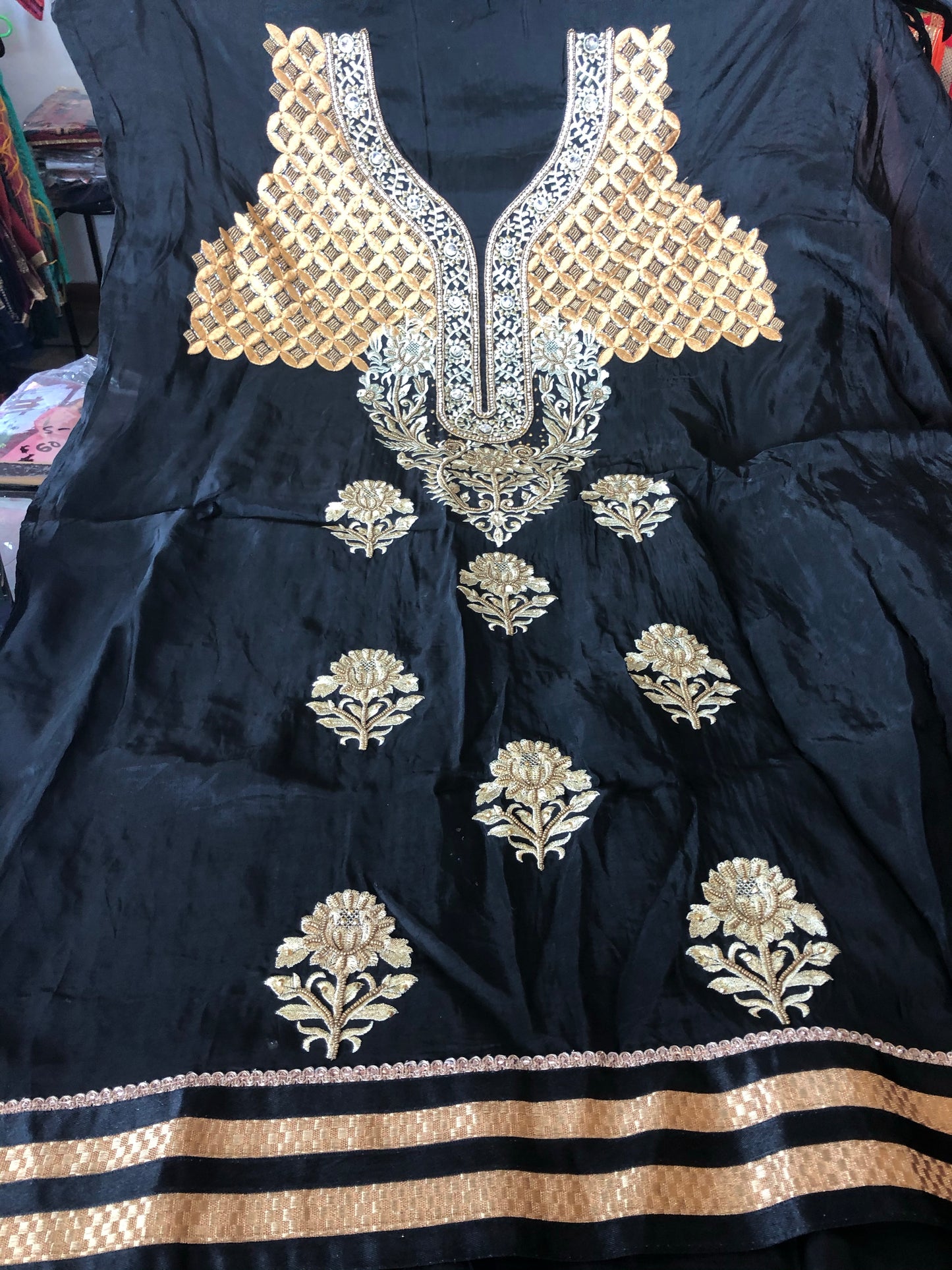 Beautiful designer unstitched punjabi patiala suit