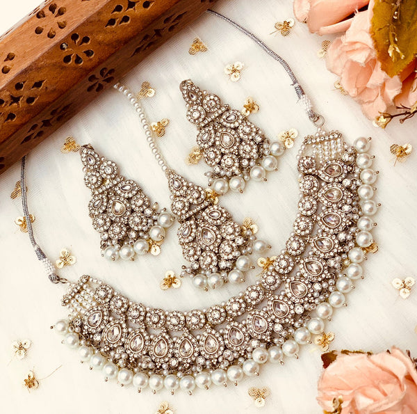 Beautiful designer Pakistani style necklace set