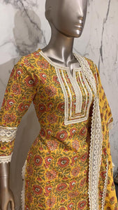 Beautiful designer pakistani style suit
